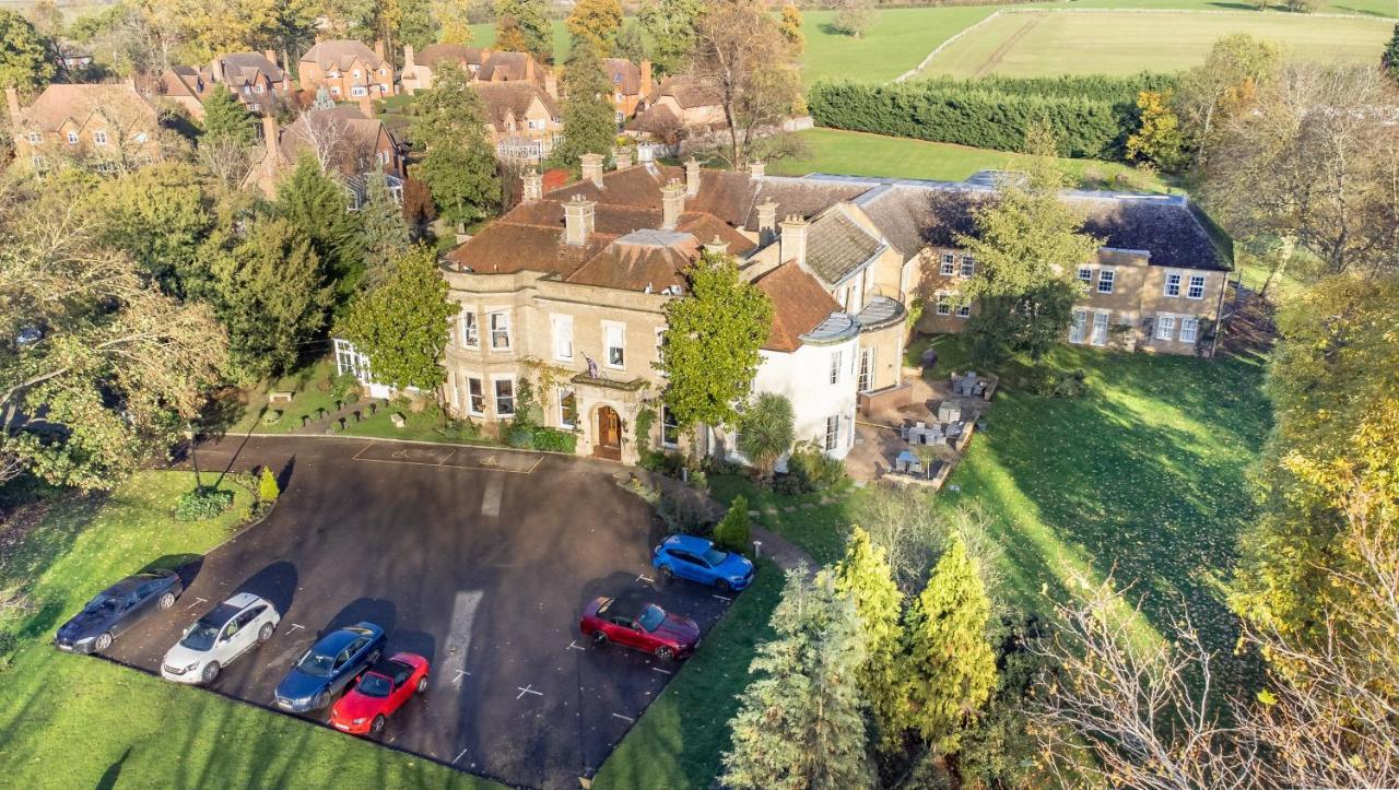 Woodland Manor Hotel Bedford Exterior photo